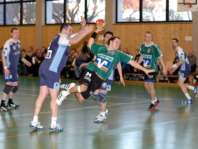 
    
            
                    Handball vom Feinsten in der Falkensteinhalle
                
        

